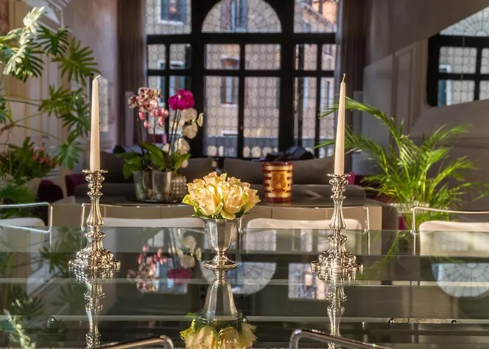 Palazzo Soranzo Noble Floor R&R